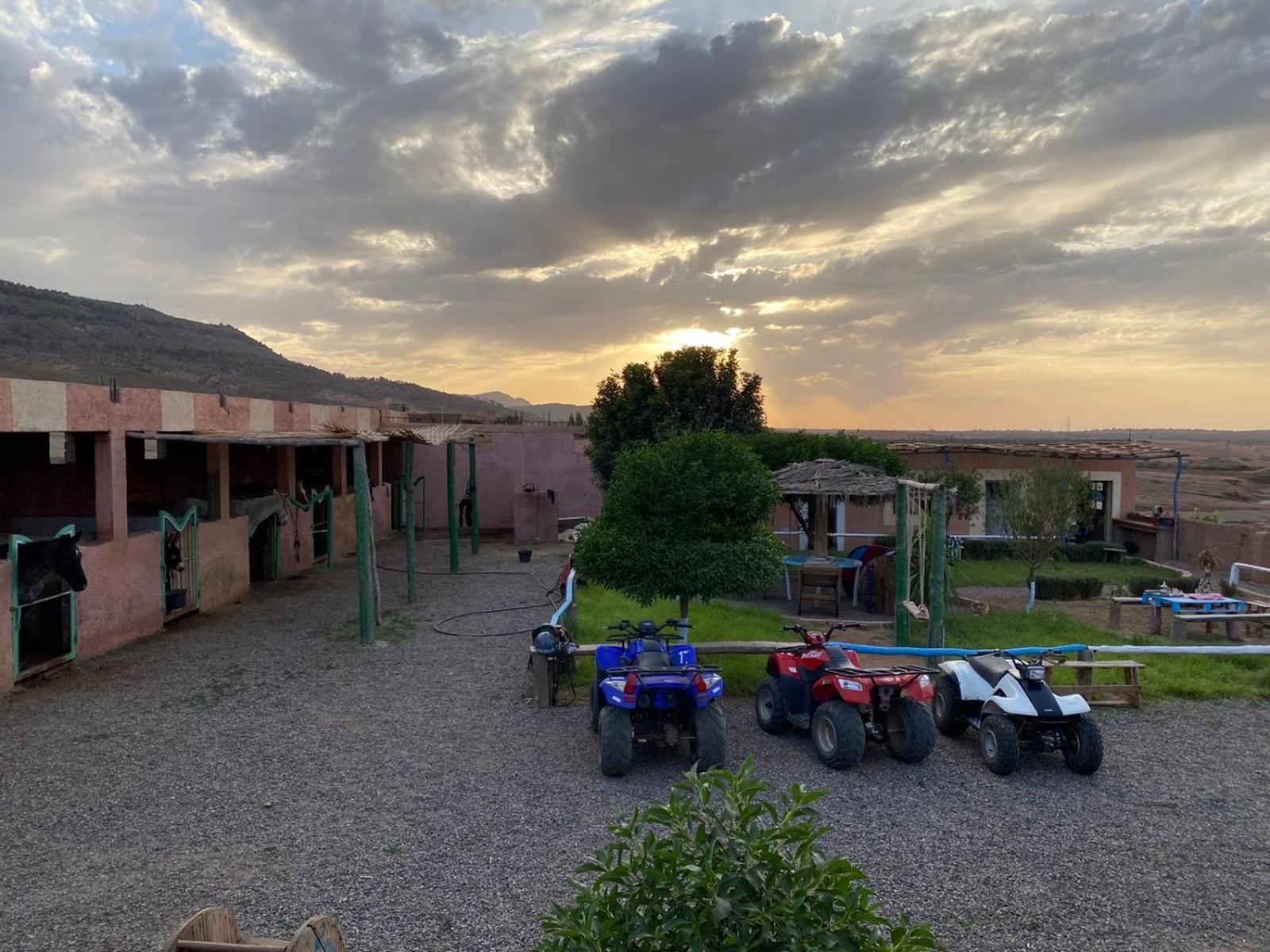 Villa Les Cavaliers Chez Yassine à Marrakesh Extérieur photo